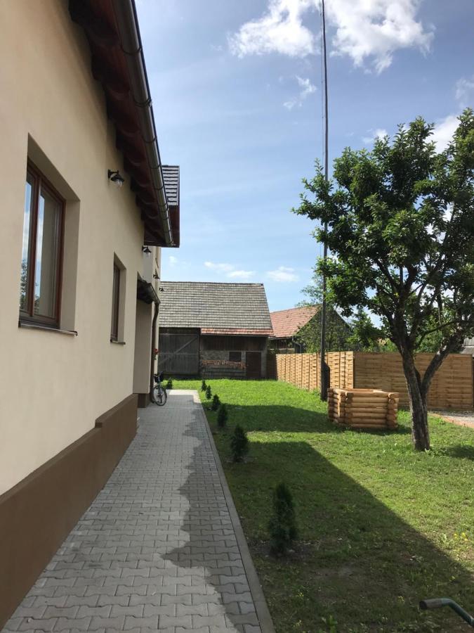 Famives Vendeghaz Bed & Breakfast Racul Екстериор снимка