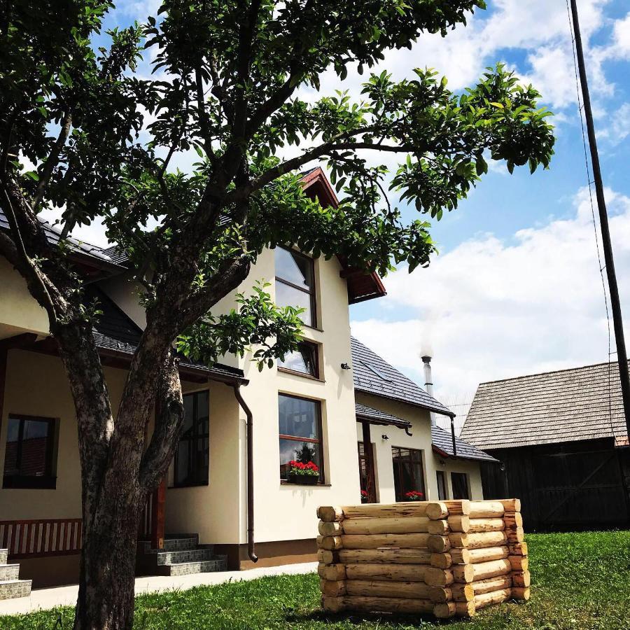 Famives Vendeghaz Bed & Breakfast Racul Екстериор снимка