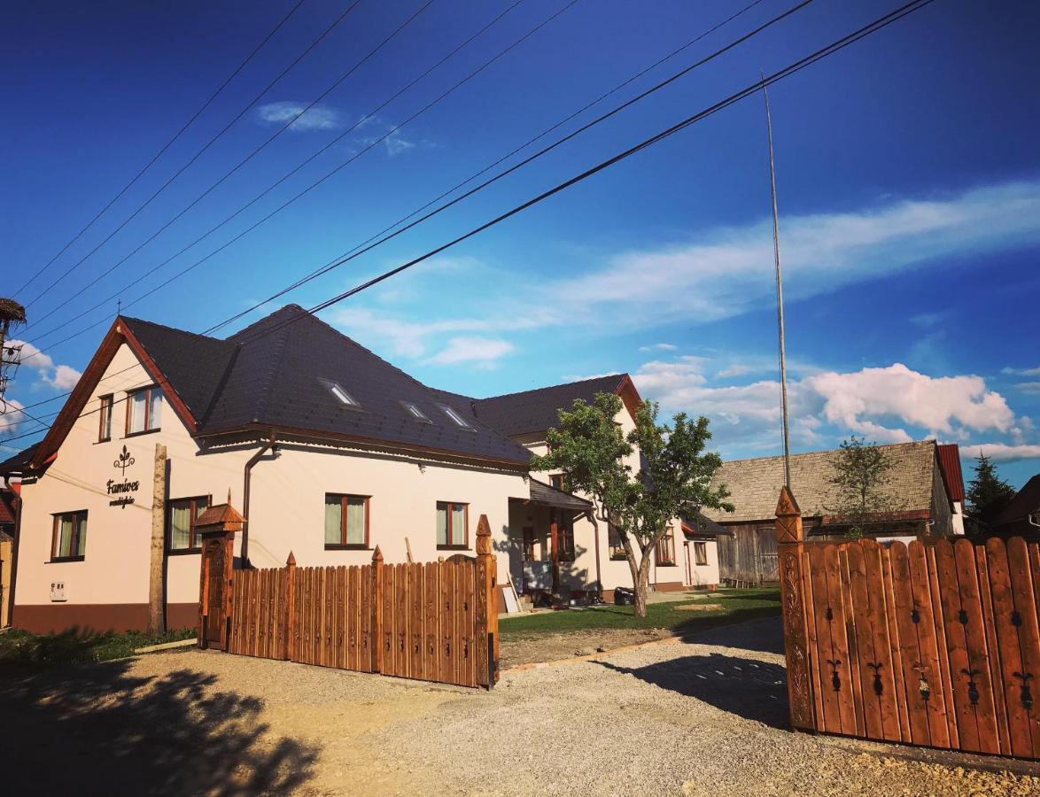 Famives Vendeghaz Bed & Breakfast Racul Екстериор снимка