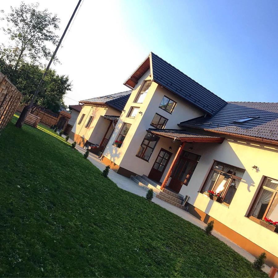 Famives Vendeghaz Bed & Breakfast Racul Екстериор снимка