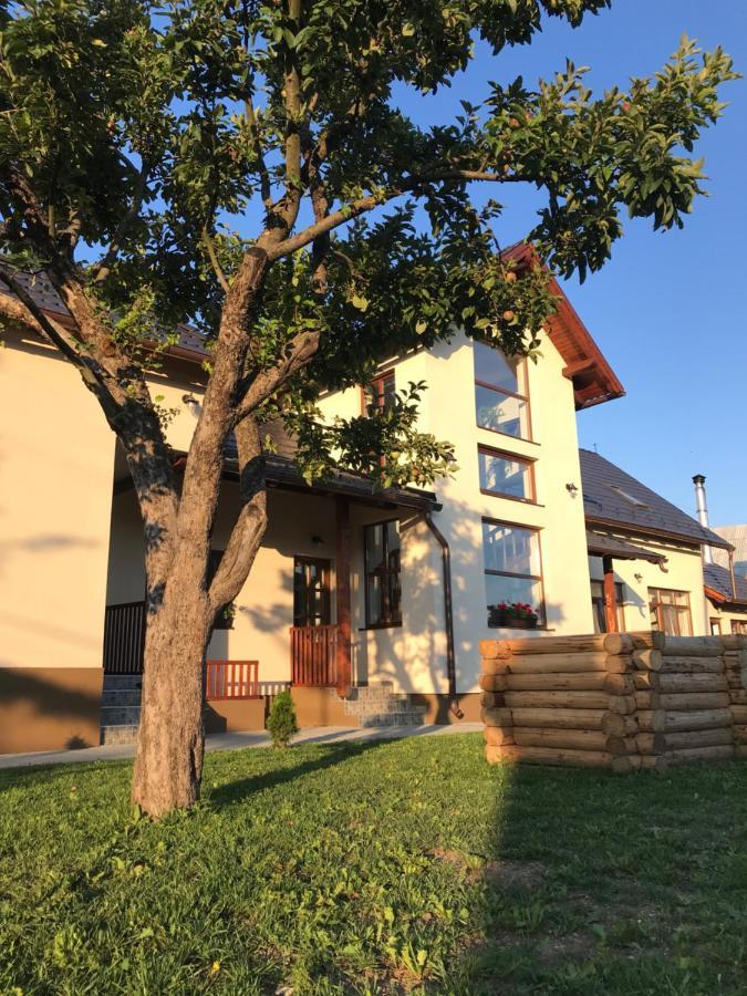 Famives Vendeghaz Bed & Breakfast Racul Екстериор снимка
