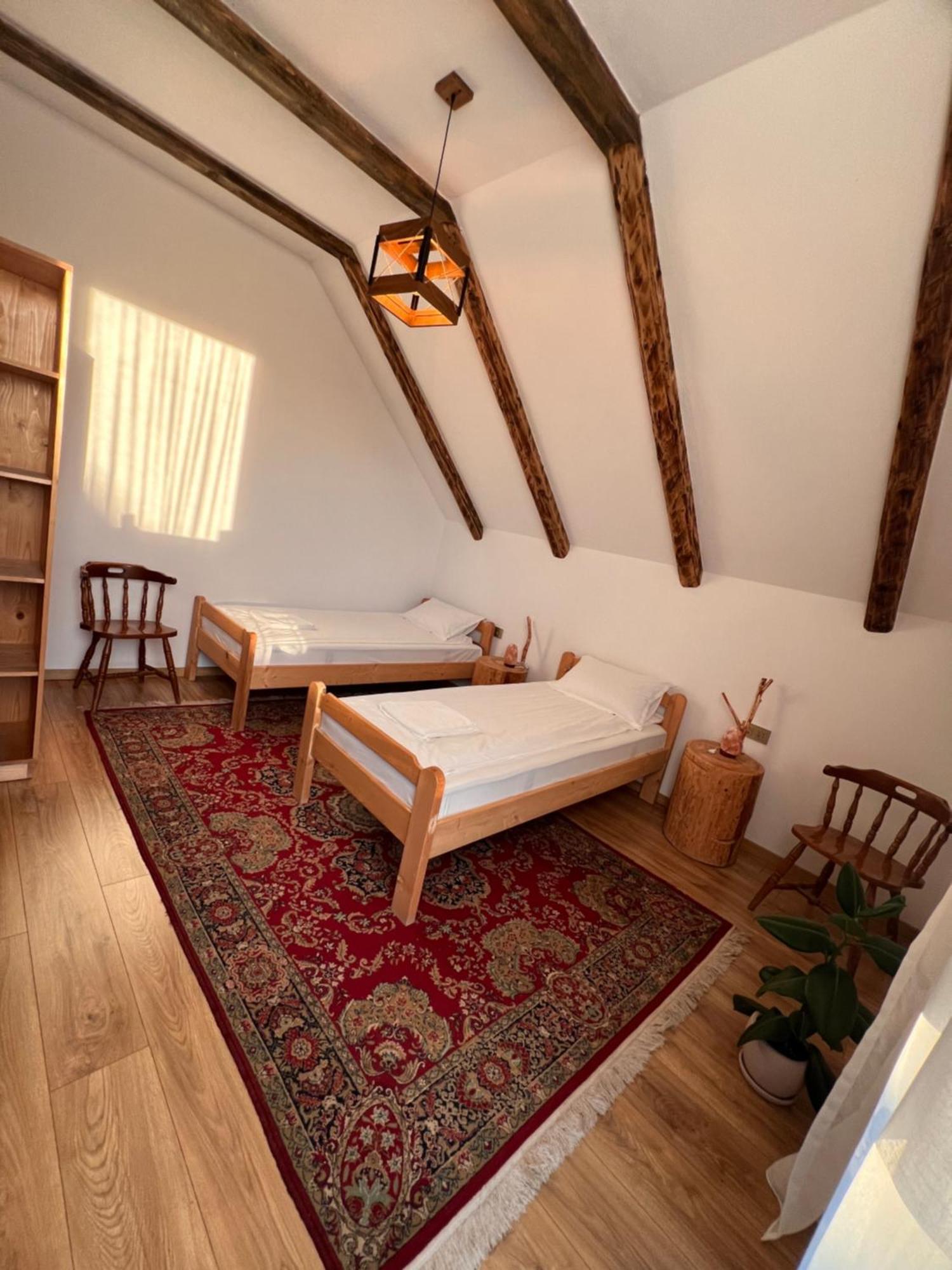 Famives Vendeghaz Bed & Breakfast Racul Екстериор снимка