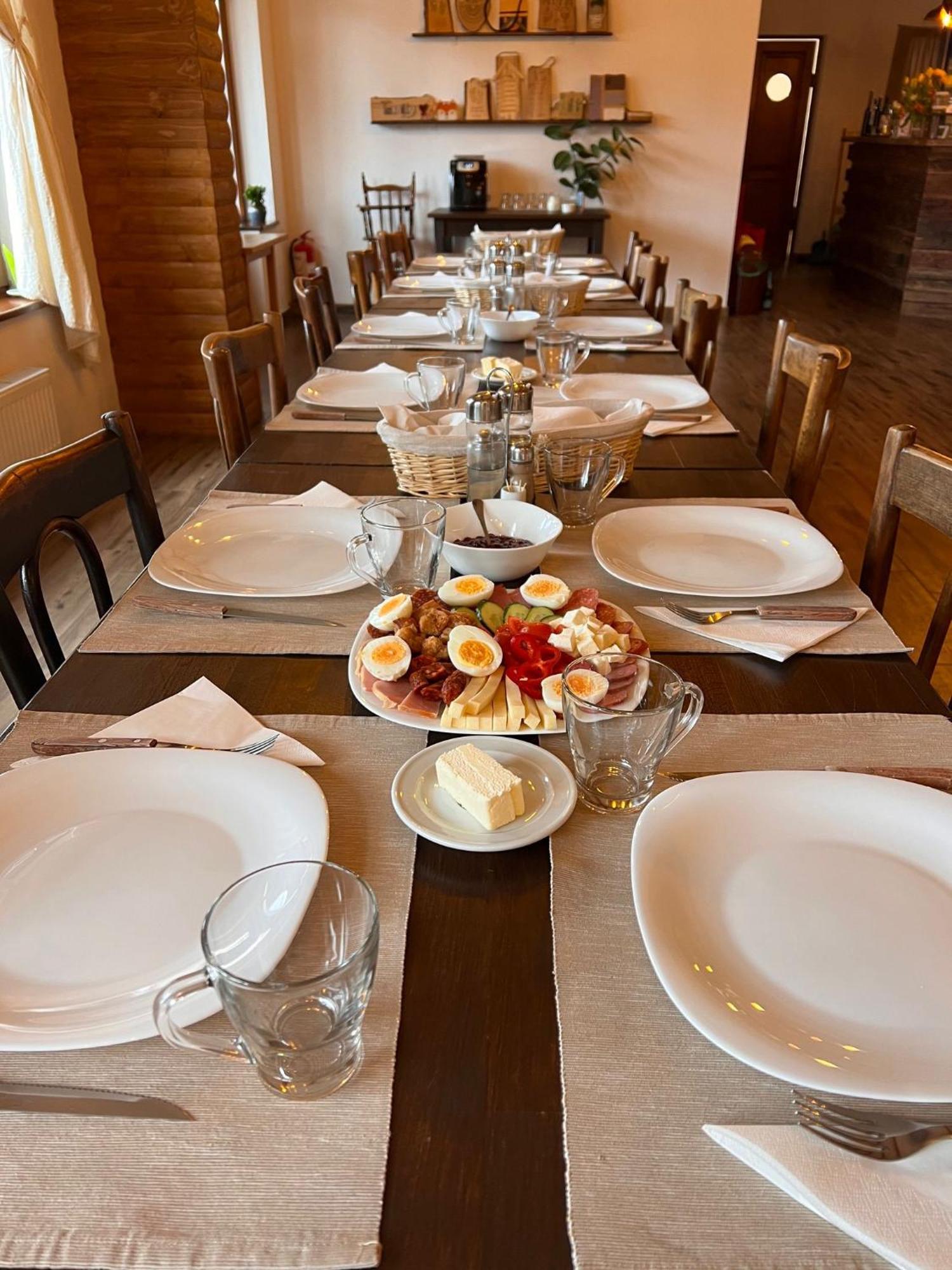 Famives Vendeghaz Bed & Breakfast Racul Екстериор снимка